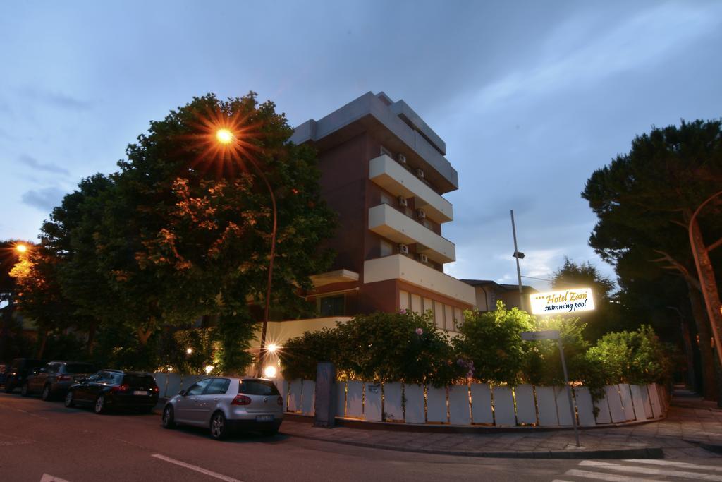 Hotel Zani Червия Екстериор снимка