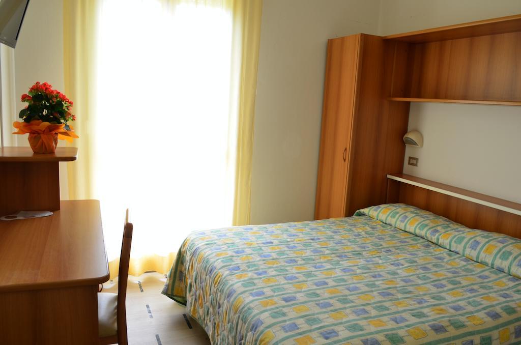 Hotel Zani Червия Стая снимка
