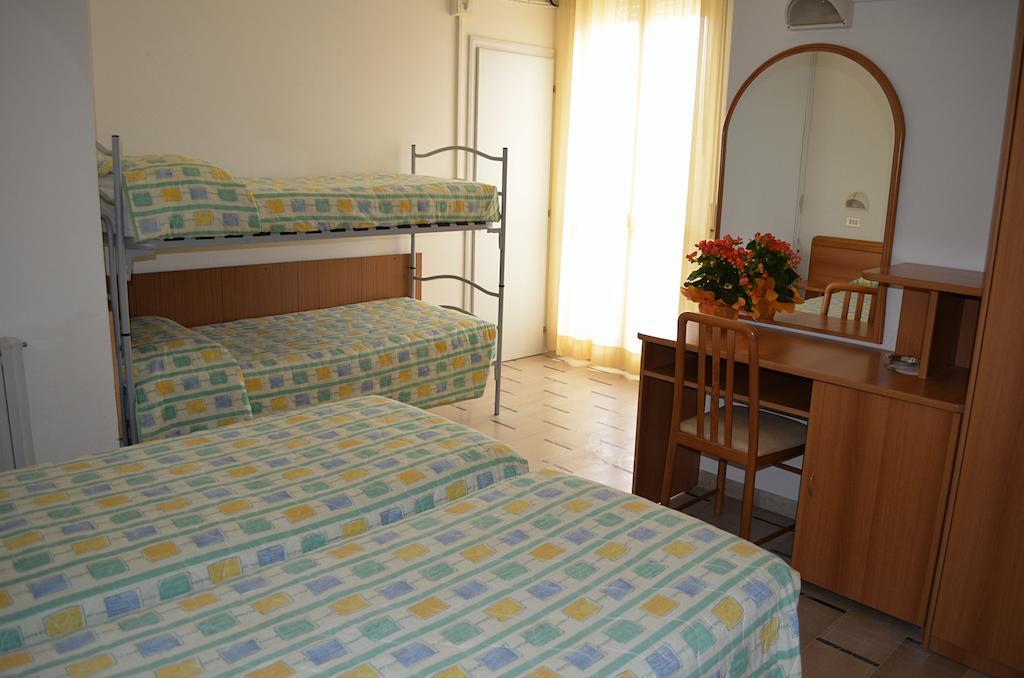 Hotel Zani Червия Стая снимка