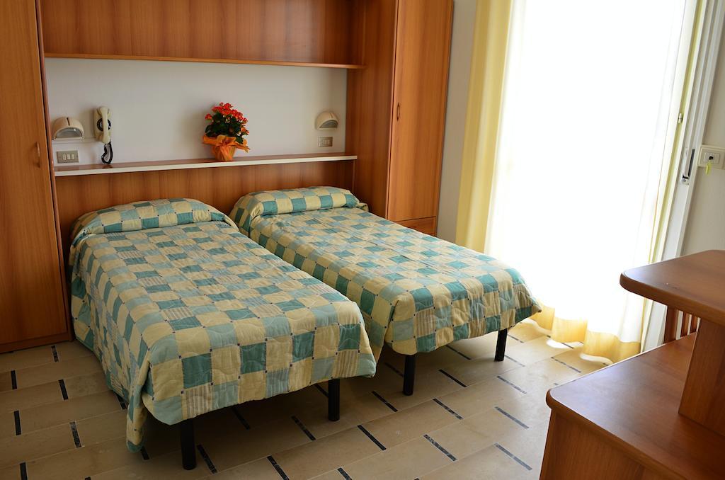 Hotel Zani Червия Стая снимка